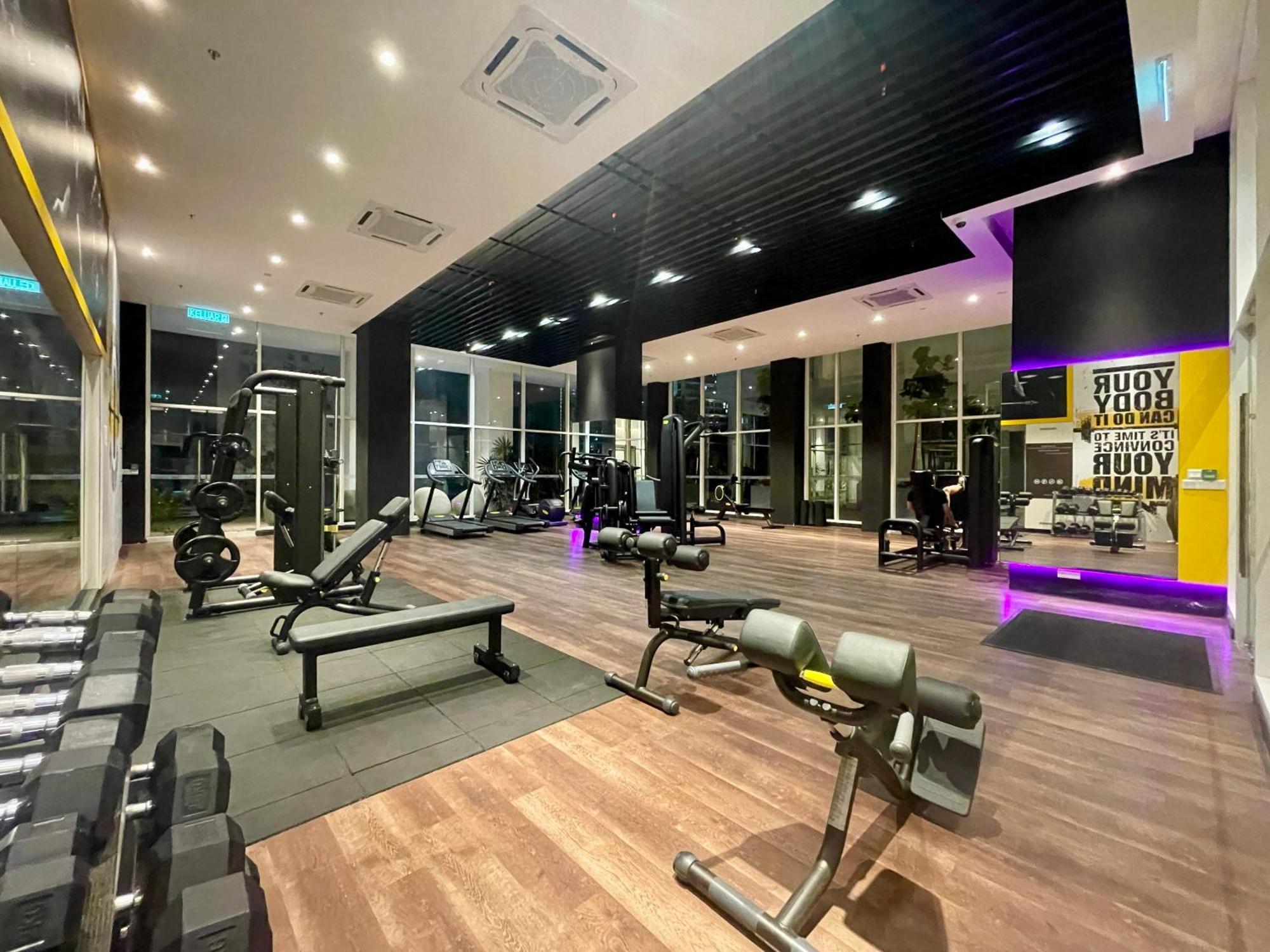קואלה לומפור Quill Residence Designer Suite By Hausome מראה חיצוני תמונה